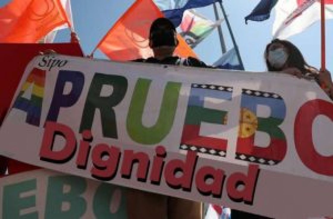 APRUEBO DIGNIDAD ACTIVÓ SUS FUERZAS DE CARA AL PLEBISCITO DEL 4/S