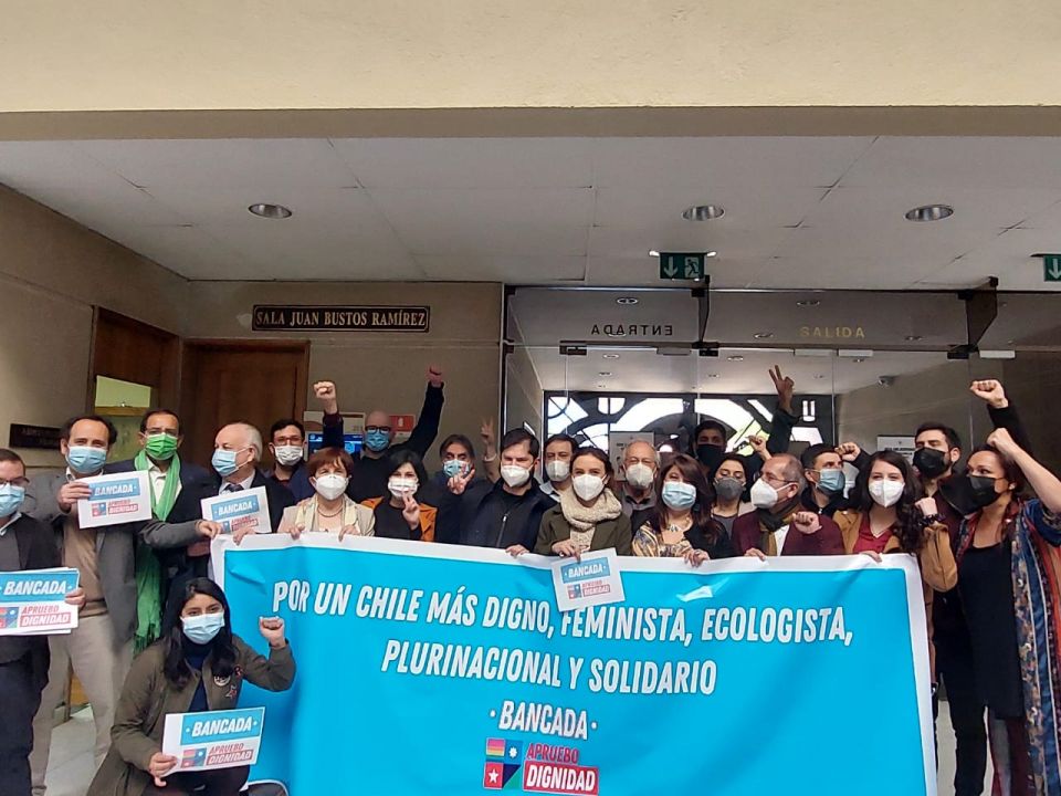 Parlamento: Apruebo Dignidad acordó coordinación